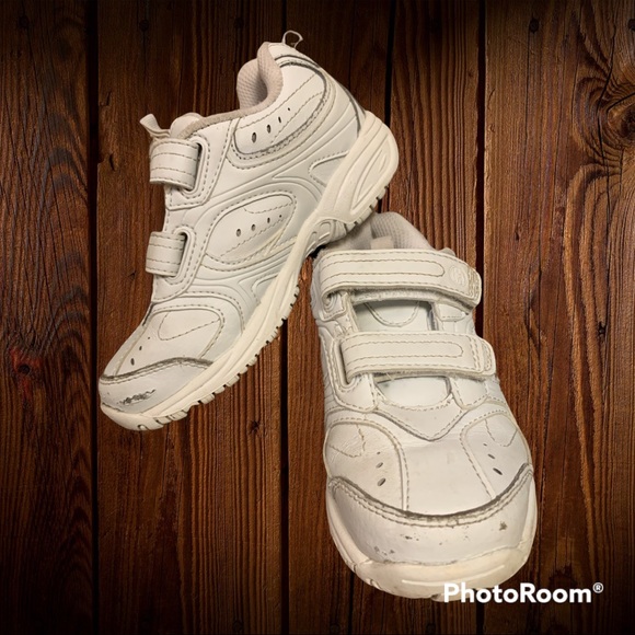 Stride rite Cooper Velcro kids white tennis shoes - Picture 2 of 9